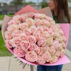 50 Pink Mondial Roses