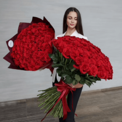 200 Red Roses Bouquets