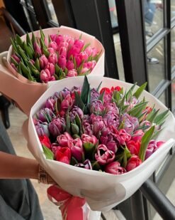 2 Bouquet of mixed tulips