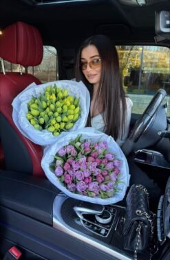2 bouquet of tulips (random color)