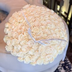 Classic 100 White Roses